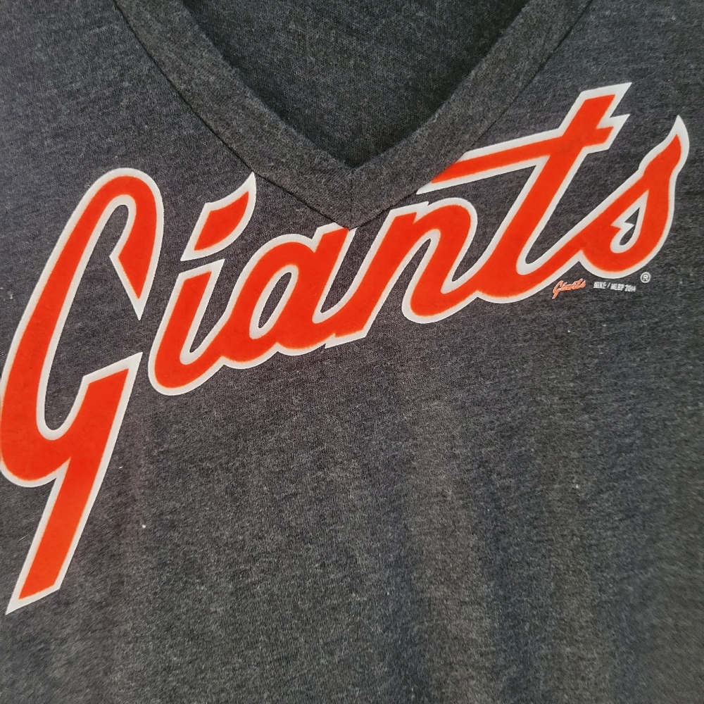 San Francisco Giants shirt and shoes